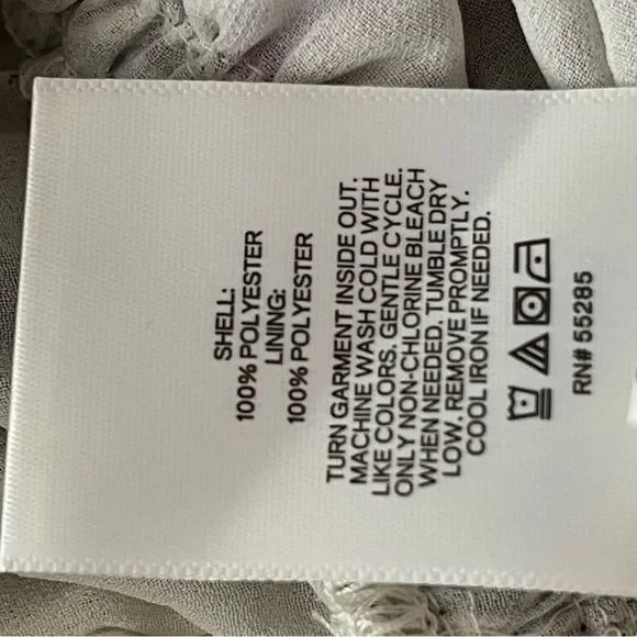 NWT EXPRESS WOMEN’s top, blouse, short sleeve with lots of ruffles, size Large - Picture 6 of 9